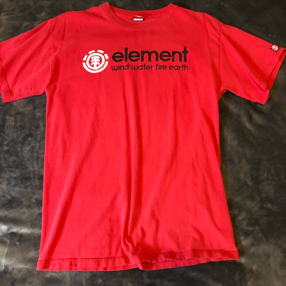 women’s red element t-shirt